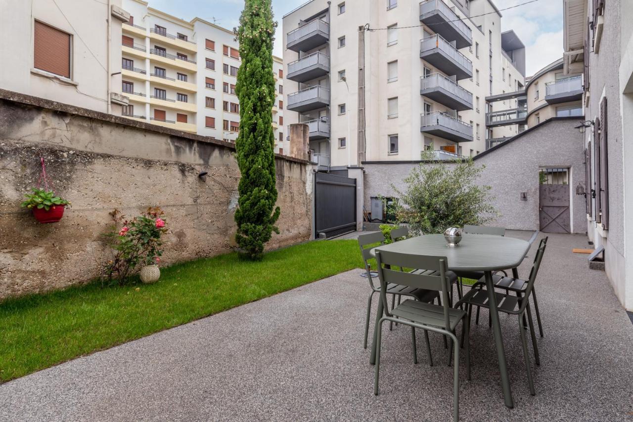 La Villa Sassolini Avec Jacuzzi Лион Экстерьер фото